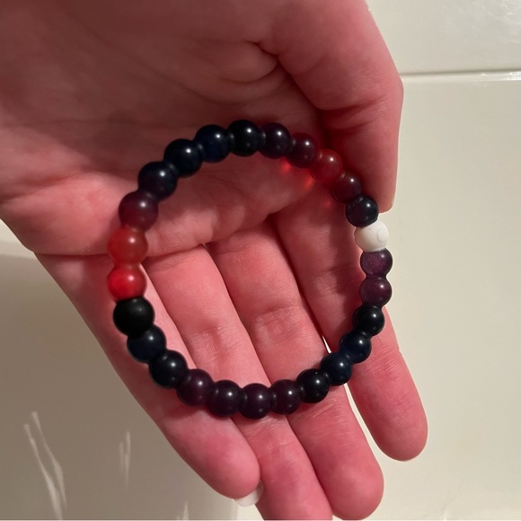 lokai bracelet - Picture 2 of 2